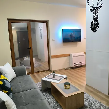 Snow White Luxury Stay Near Gondola & Free Parking *