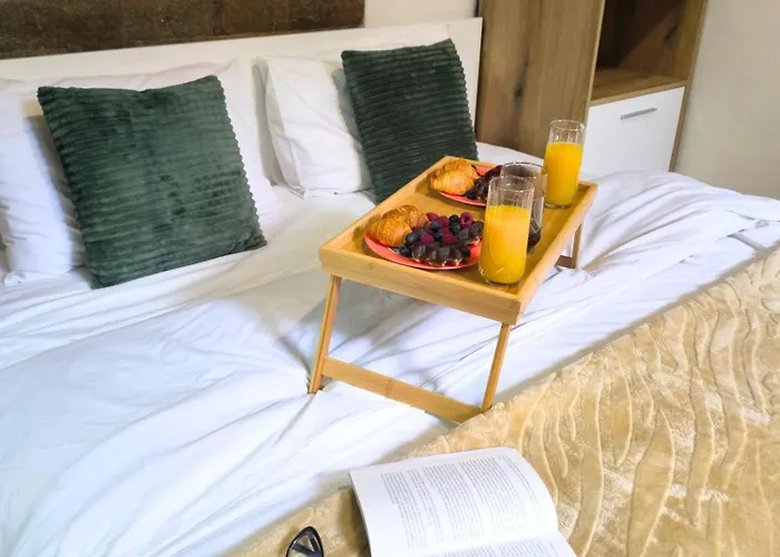 Snow White - Luxury With Free Bottle Of Wine 公寓 班斯科